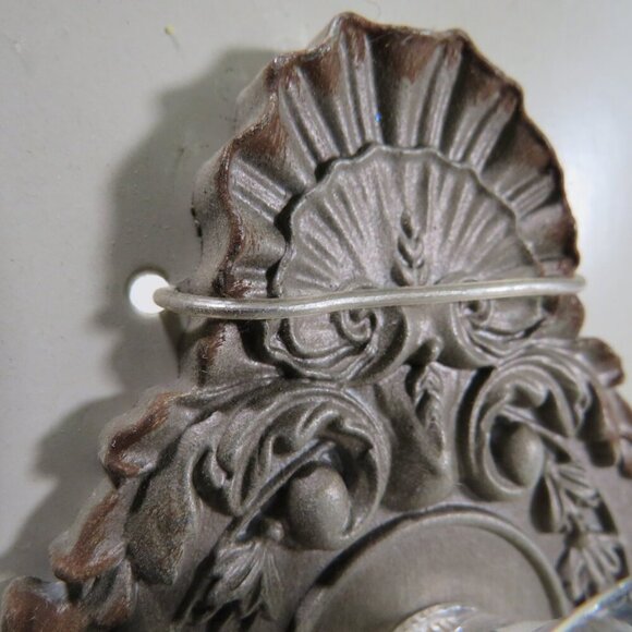 Victorian style Metal Wall Hook with glass & enamel knob - Picture 2 of 13